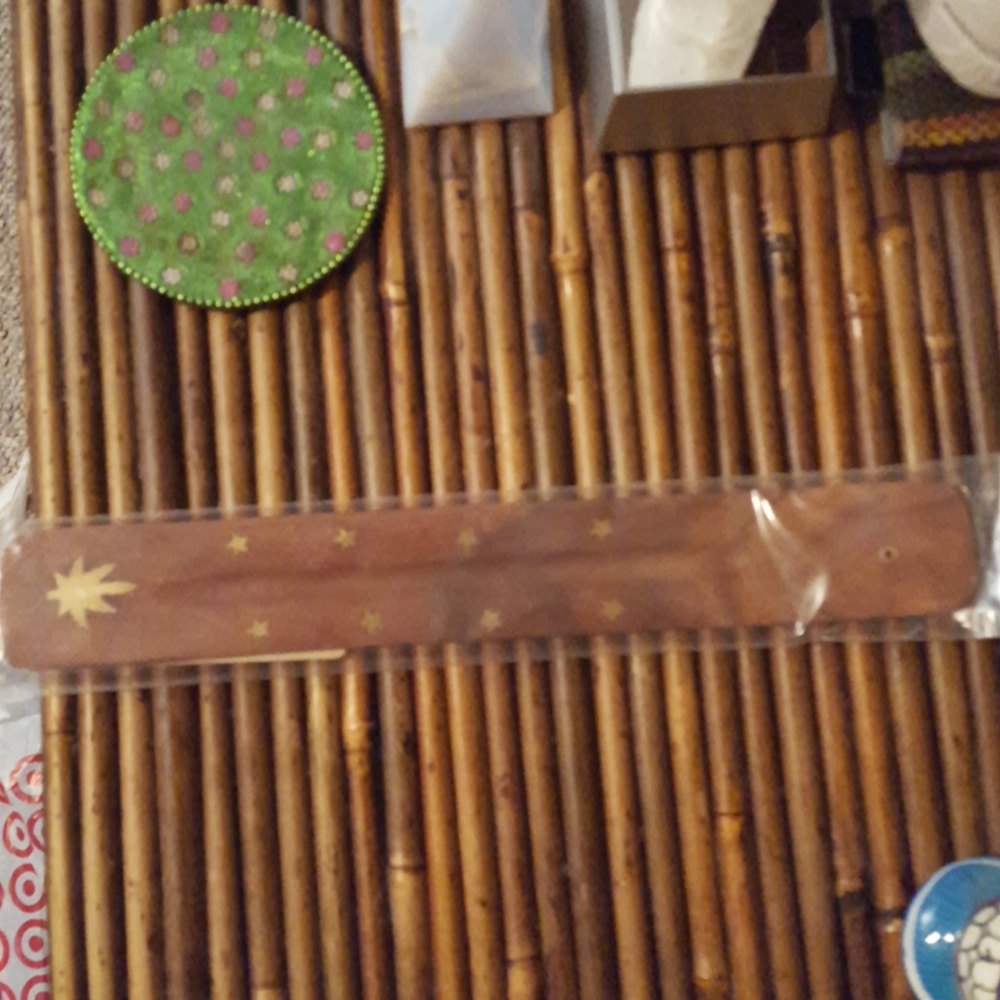 Rich wood incense burner with gold pot leaf